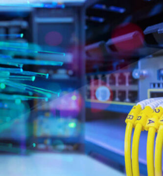 ¿Cuáles son las ventajas de la fibra óptica?